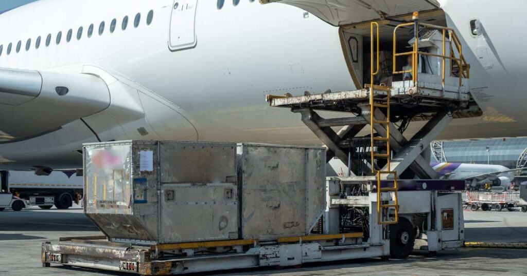 air freight loading